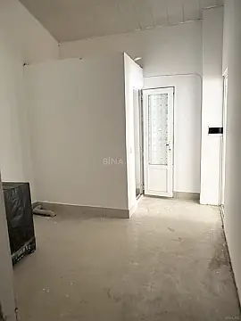 Satılır obyekt 200 m²