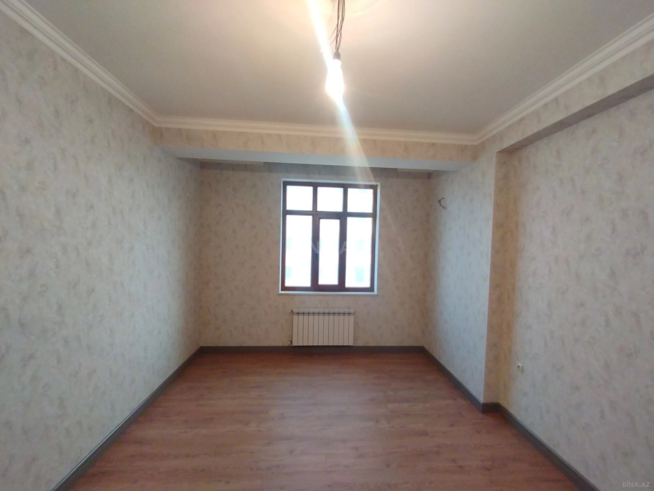 Satılır 4 otaqlı mənzil 175 m²