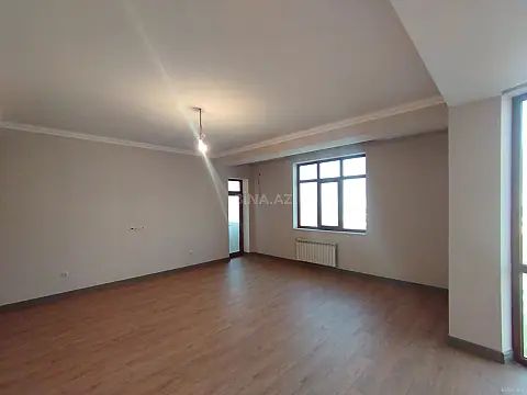 Satılır 4 otaqlı mənzil 175 m²
