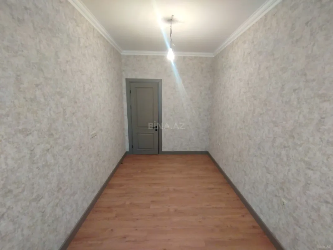 Satılır 4 otaqlı mənzil 175 m²
