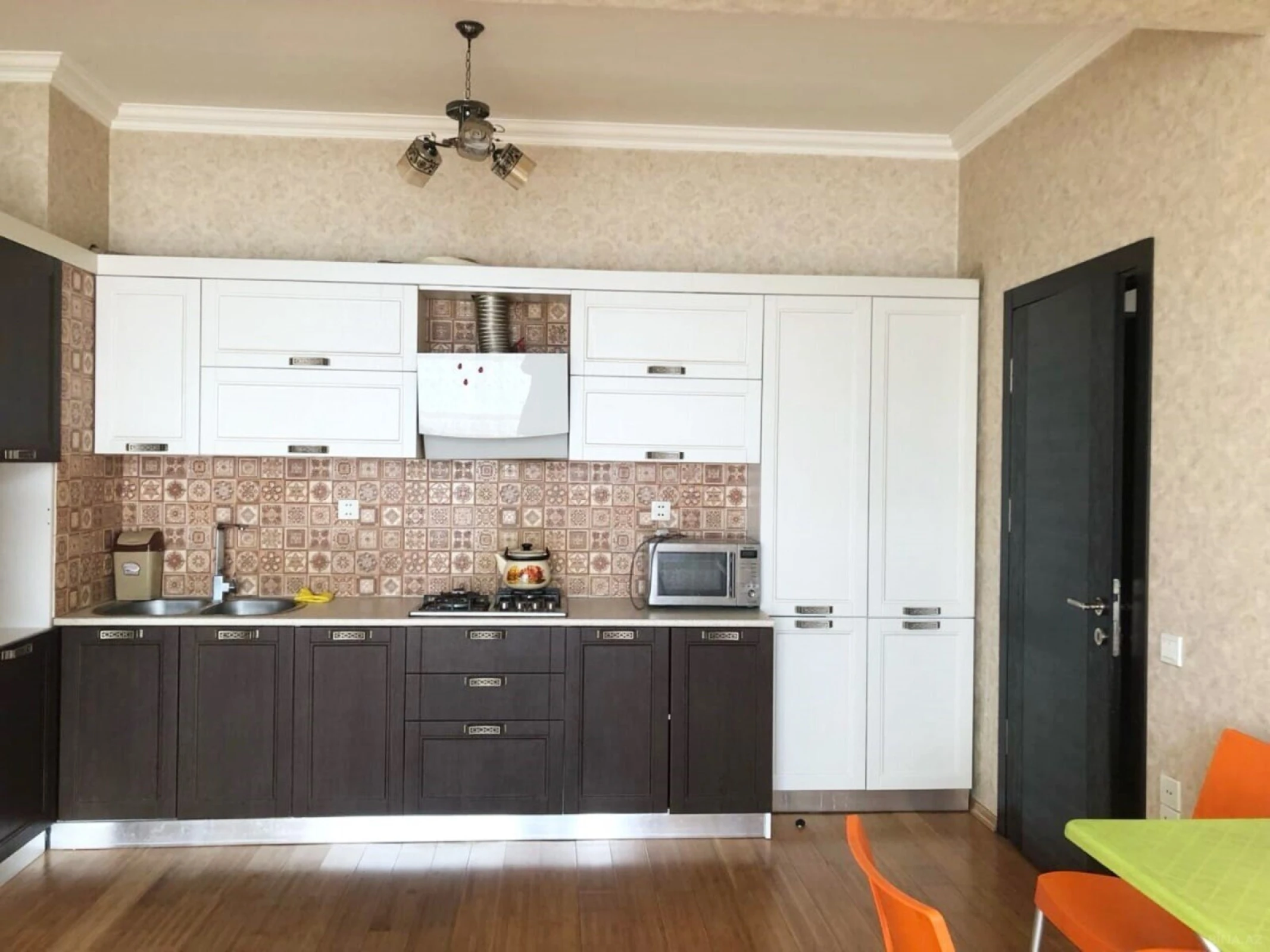 Kirayə verilir 2 otaqlı mənzil 60 m²