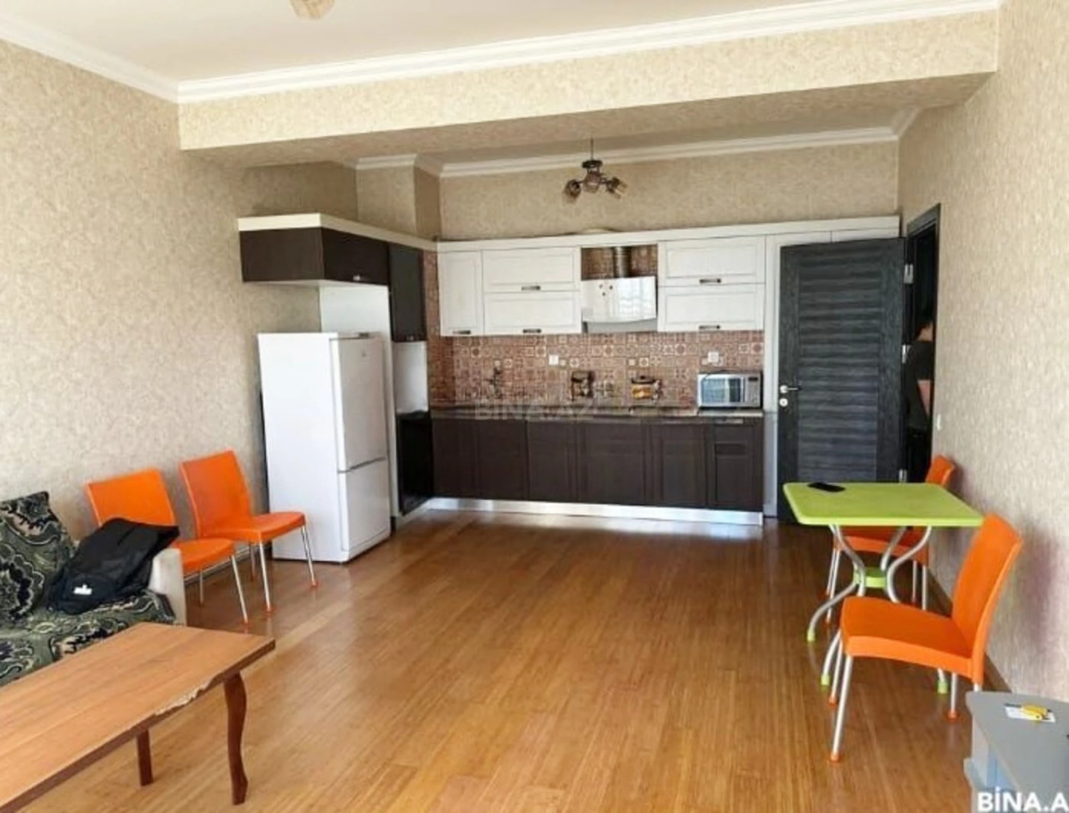 Kirayə verilir 2 otaqlı mənzil 60 m²