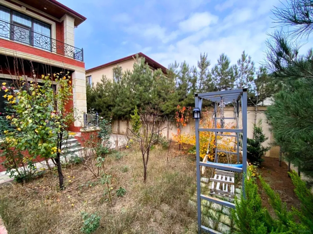 Satılır 5 otaqlı həyət evi 170 m²