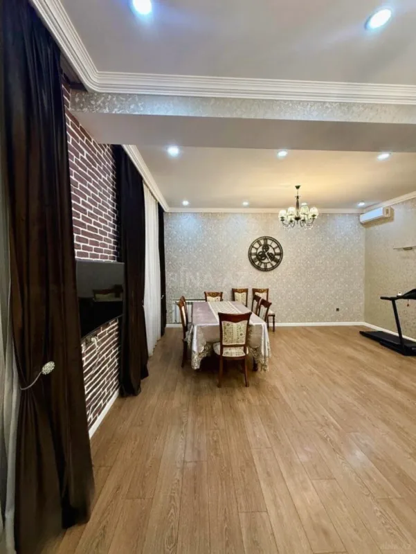 Satılır 5 otaqlı həyət evi 170 m²