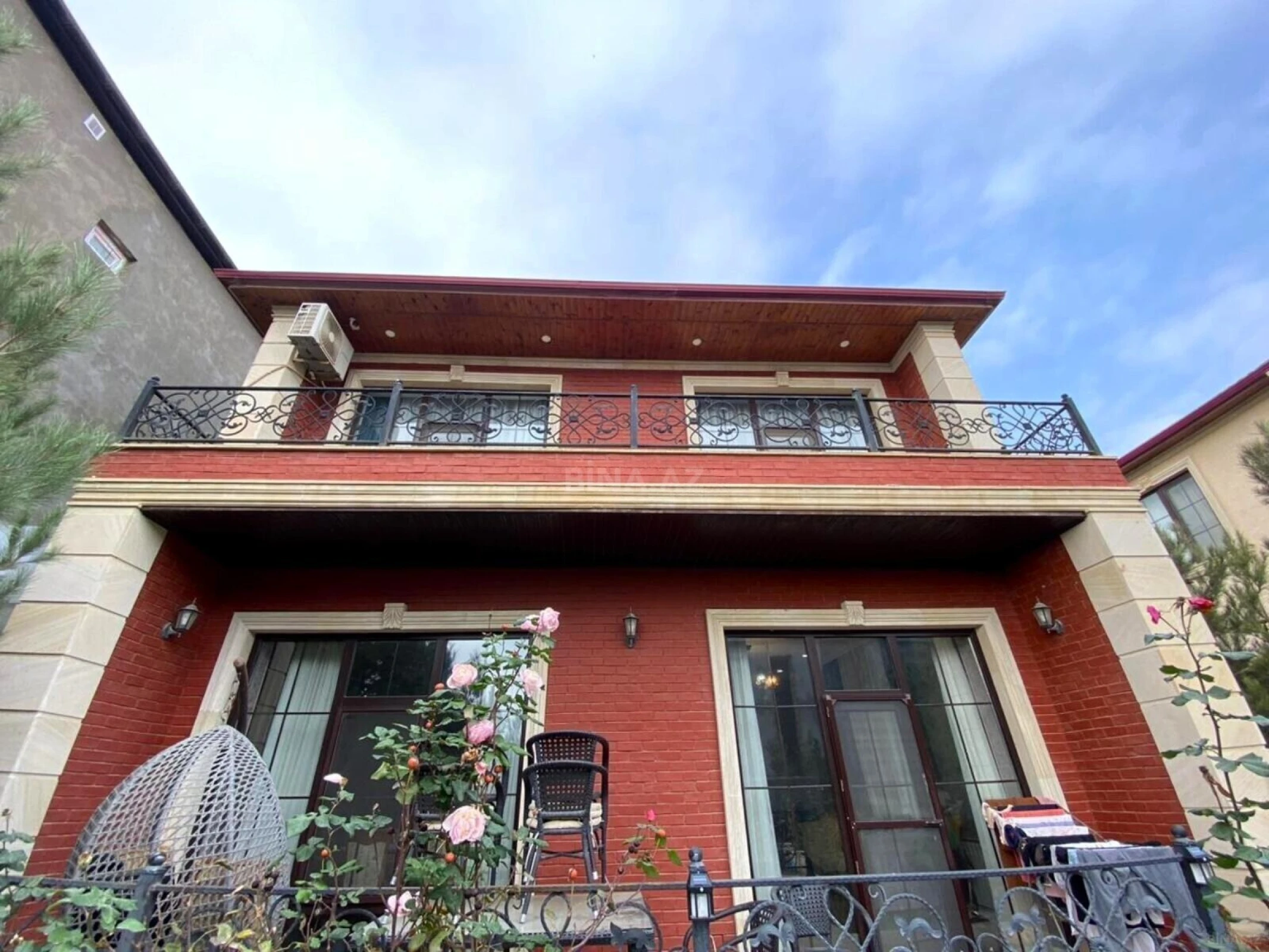 Satılır 5 otaqlı həyət evi 170 m²