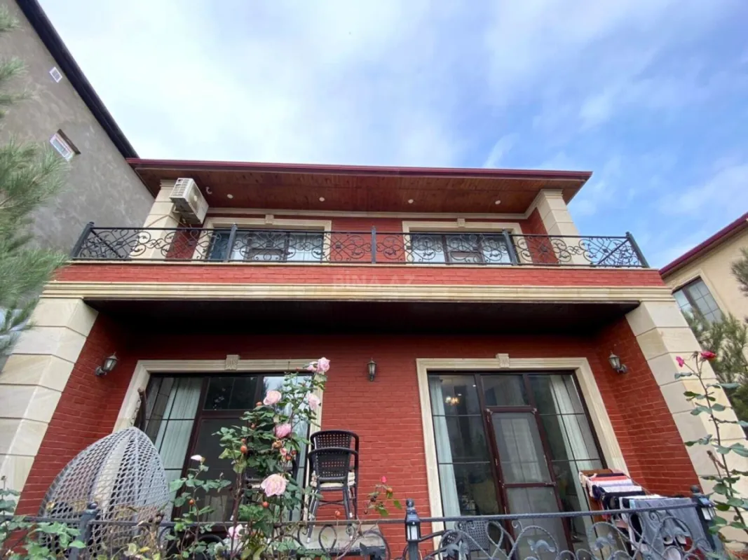Satılır 5 otaqlı həyət evi 170 m²