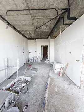 Satılır 4 otaqlı mənzil 180 m²