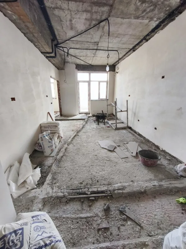 Satılır 4 otaqlı mənzil 180 m²