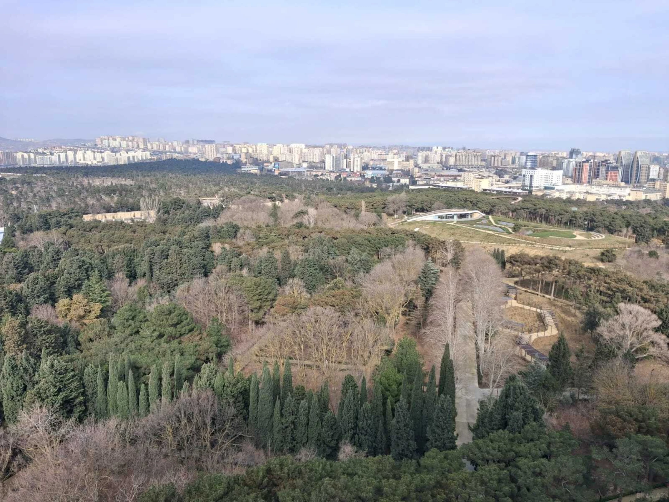 Satılır 3 otaqlı mənzil 132 m²