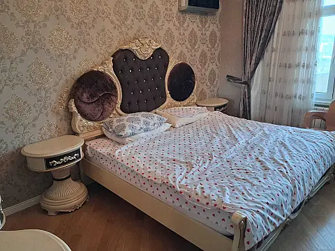 Satılır 3 otaqlı mənzil 132 m²