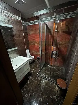 Kirayə verilir 4 otaqlı mənzil 220 m²