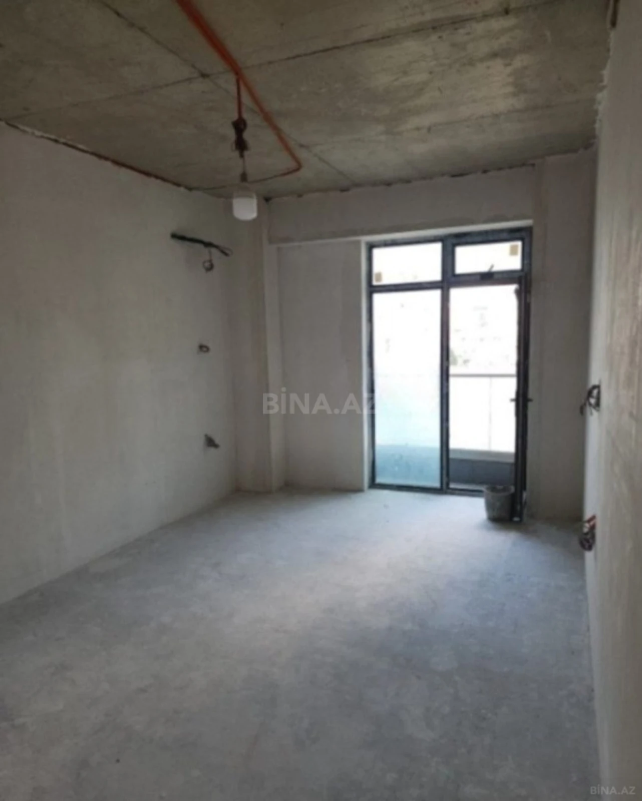 Satılır 3 otaqlı mənzil 148 m²