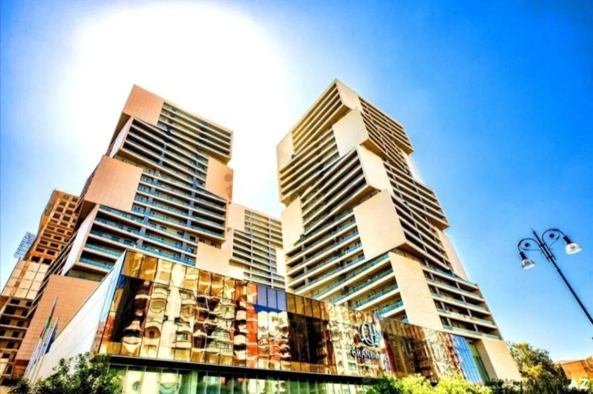 Satılır 3 otaqlı mənzil 148 m²