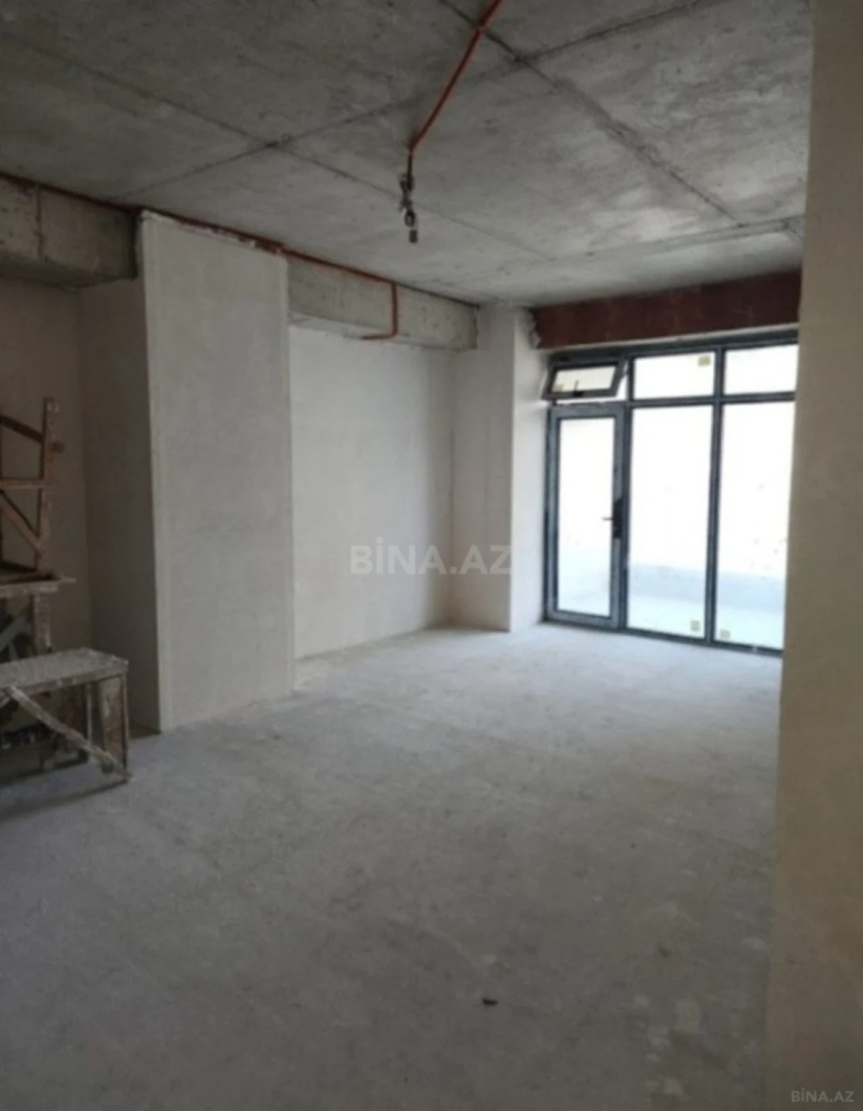 Satılır 3 otaqlı mənzil 148 m²
