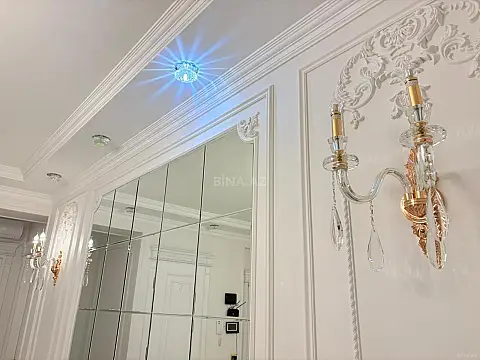 Satılır 3 otaqlı mənzil 181 m²