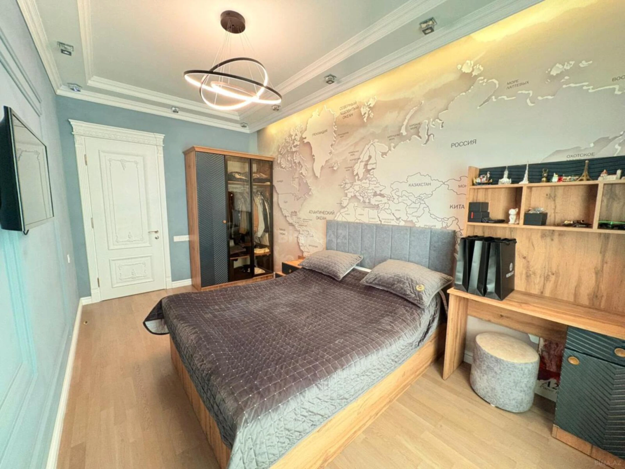 Satılır 3 otaqlı mənzil 181 m²