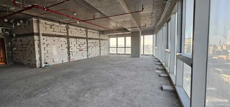 Satılır 4 otaqlı mənzil 177 m²