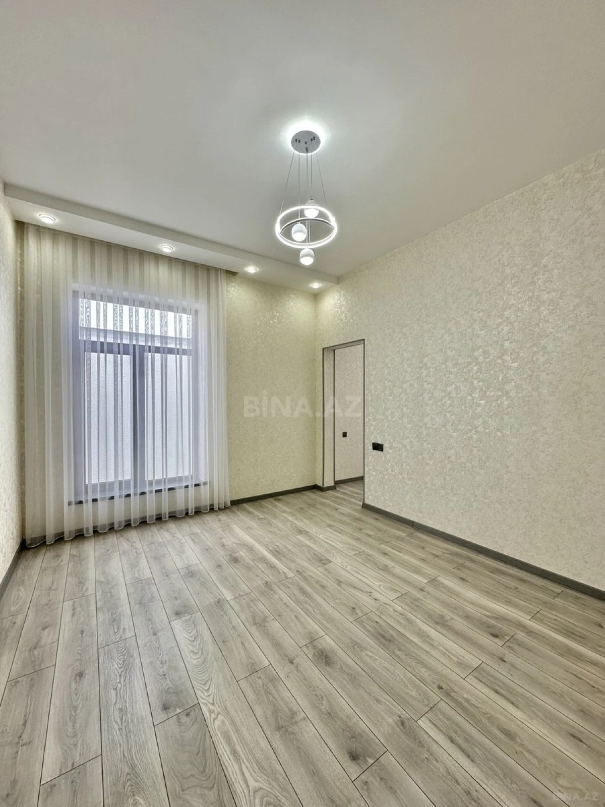 Satılır 4 otaqlı həyət evi 194 m²