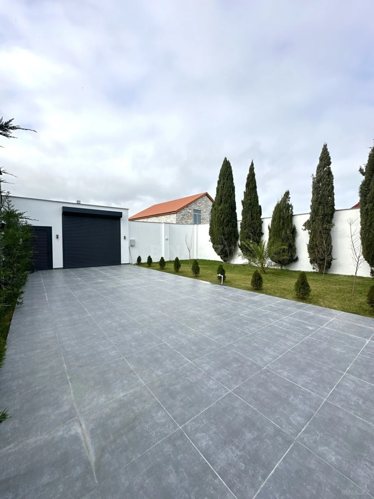 Satılır 4 otaqlı həyət evi 194 m²