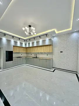 Satılır 4 otaqlı həyət evi 194 m²