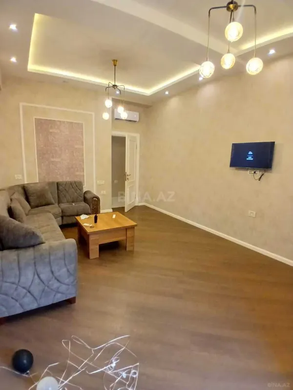 Kirayə verilir 2 otaqlı mənzil 90 m²