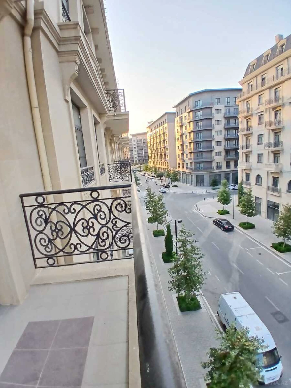 Kirayə verilir 2 otaqlı mənzil 90 m²