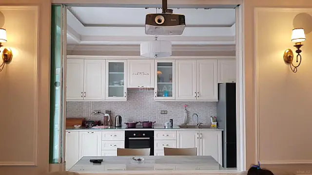 Kirayə verilir 3 otaqlı mənzil 111 m²