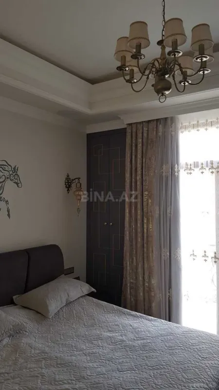 Kirayə verilir 3 otaqlı mənzil 111 m²
