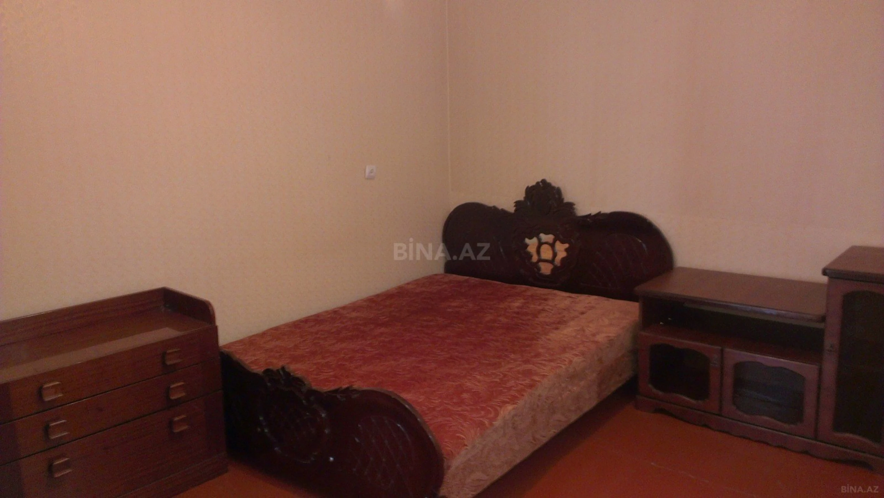 Satılır 5 otaqlı həyət evi 200 m²