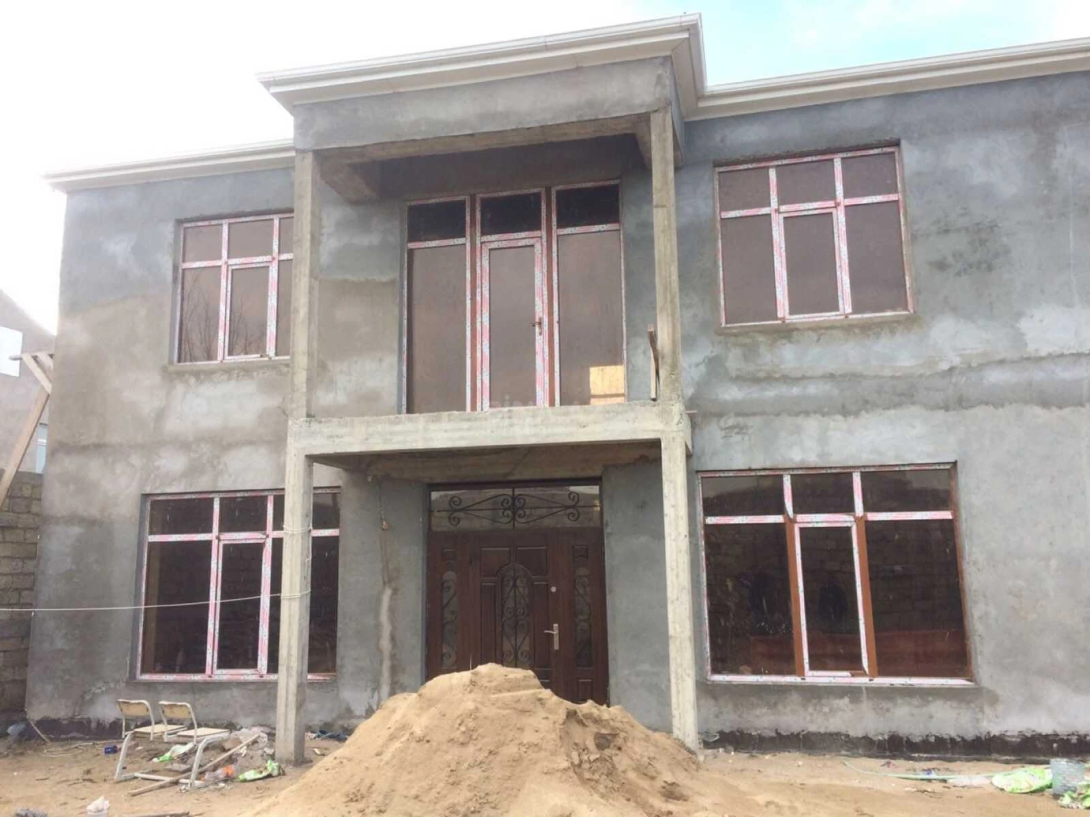 Satılır 7 otaqlı həyət evi 340 m²