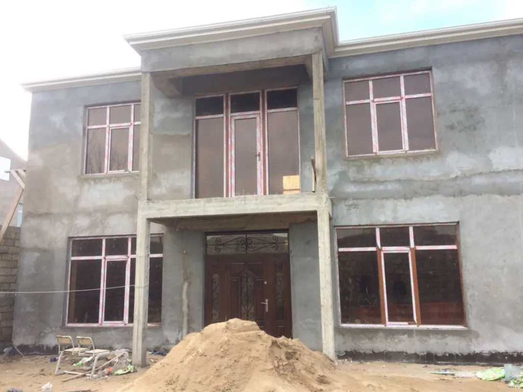 Satılır 7 otaqlı həyət evi 340 m²