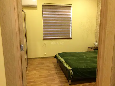Satılır 7 otaqlı həyət evi 340 m²