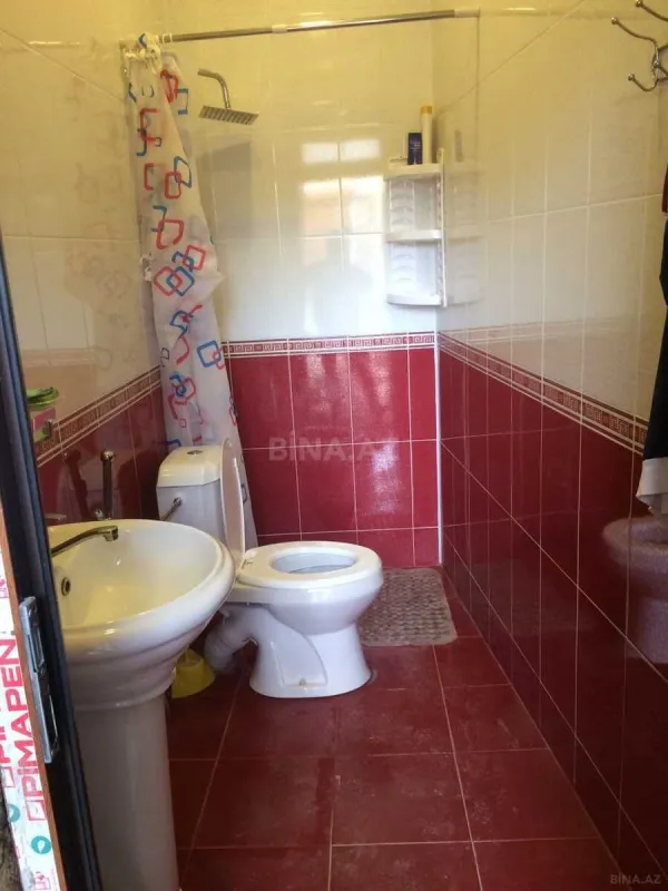 Satılır 7 otaqlı həyət evi 340 m²