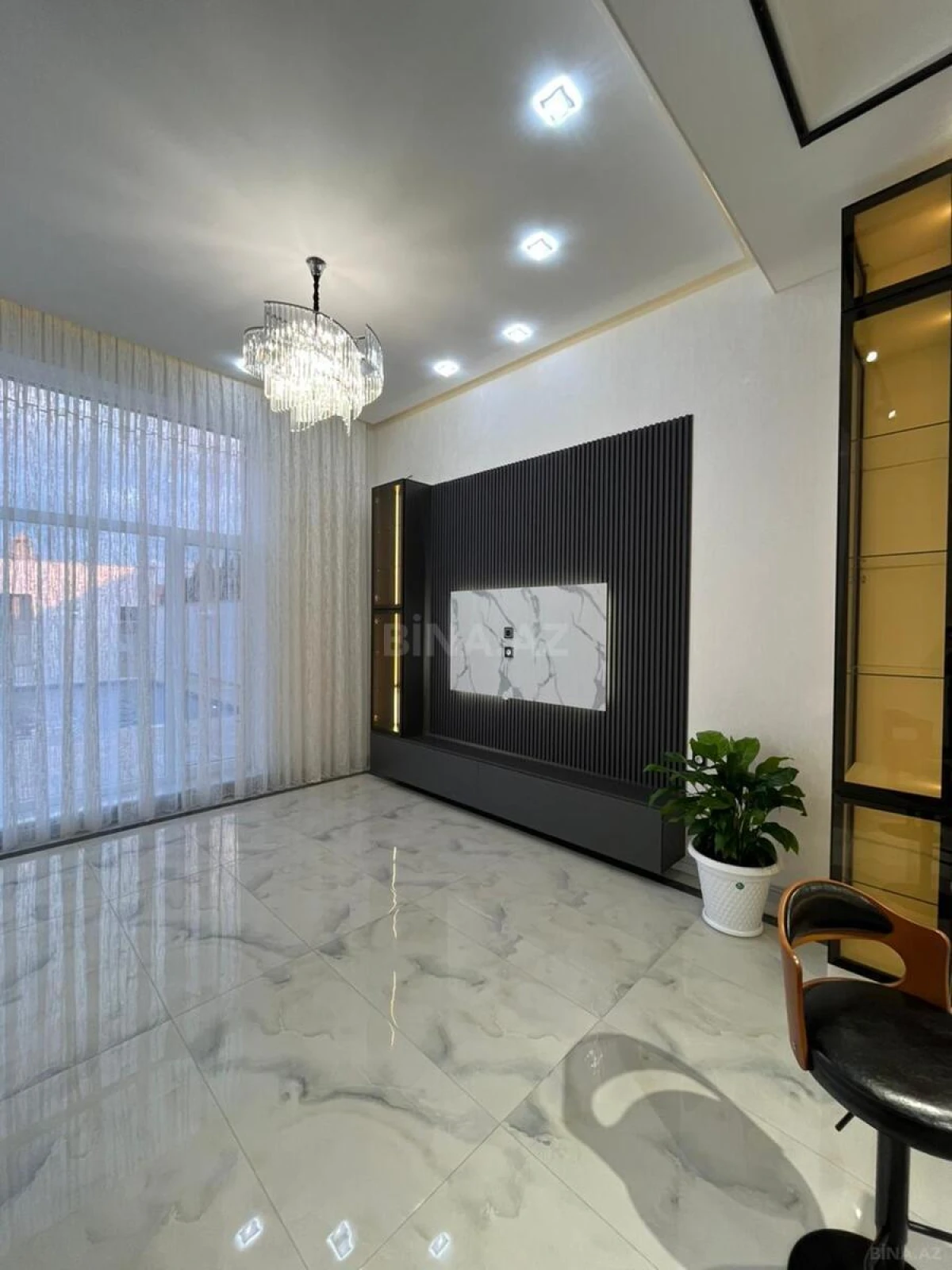 Satılır 4 otaqlı həyət evi 200 m²