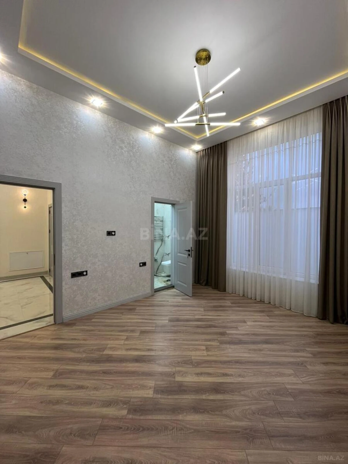 Satılır 4 otaqlı həyət evi 200 m²