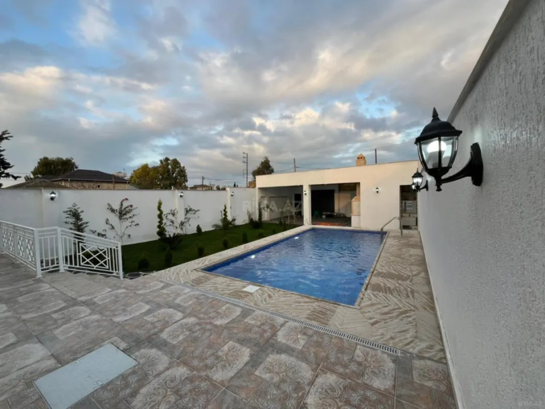Satılır 4 otaqlı həyət evi 200 m²