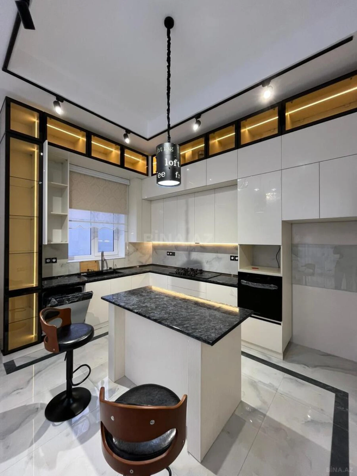 Satılır 4 otaqlı həyət evi 200 m²