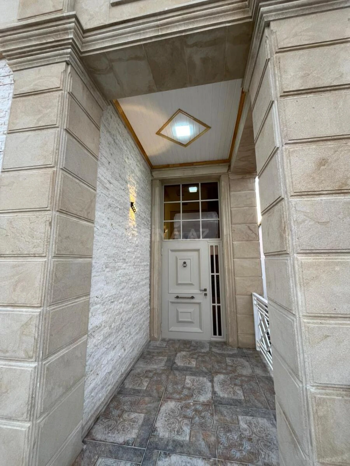 Satılır 4 otaqlı həyət evi 200 m²