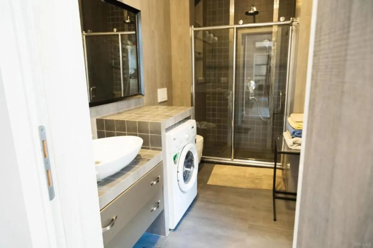 Kirayə verilir 2 otaqlı mənzil 90 m²