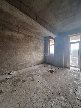 Satılır 3 otaqlı mənzil 130 m²