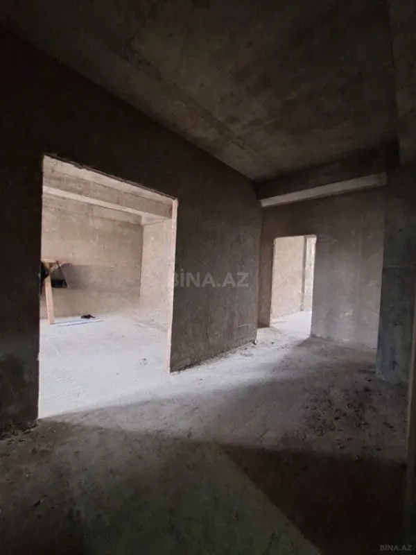 Satılır 3 otaqlı mənzil 130 m²