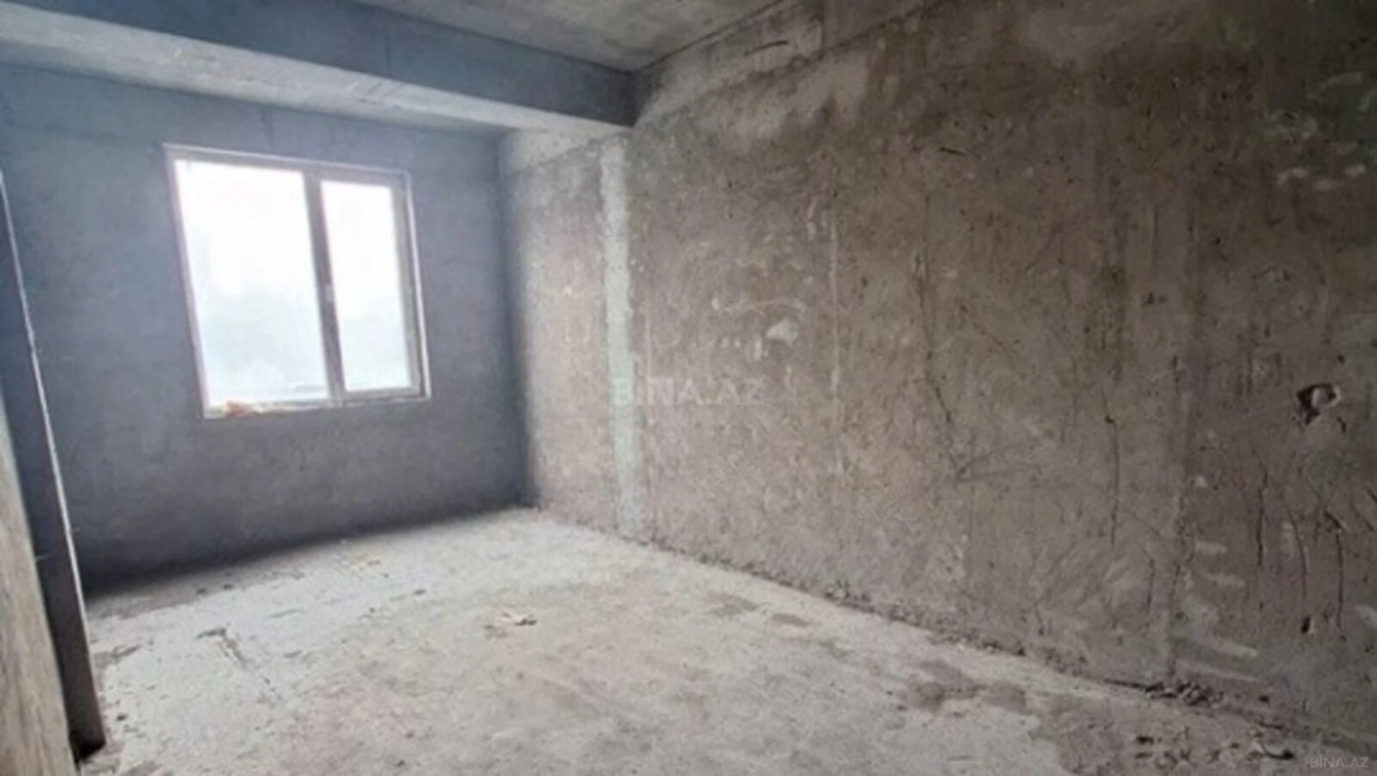 Satılır 3 otaqlı mənzil 130 m²