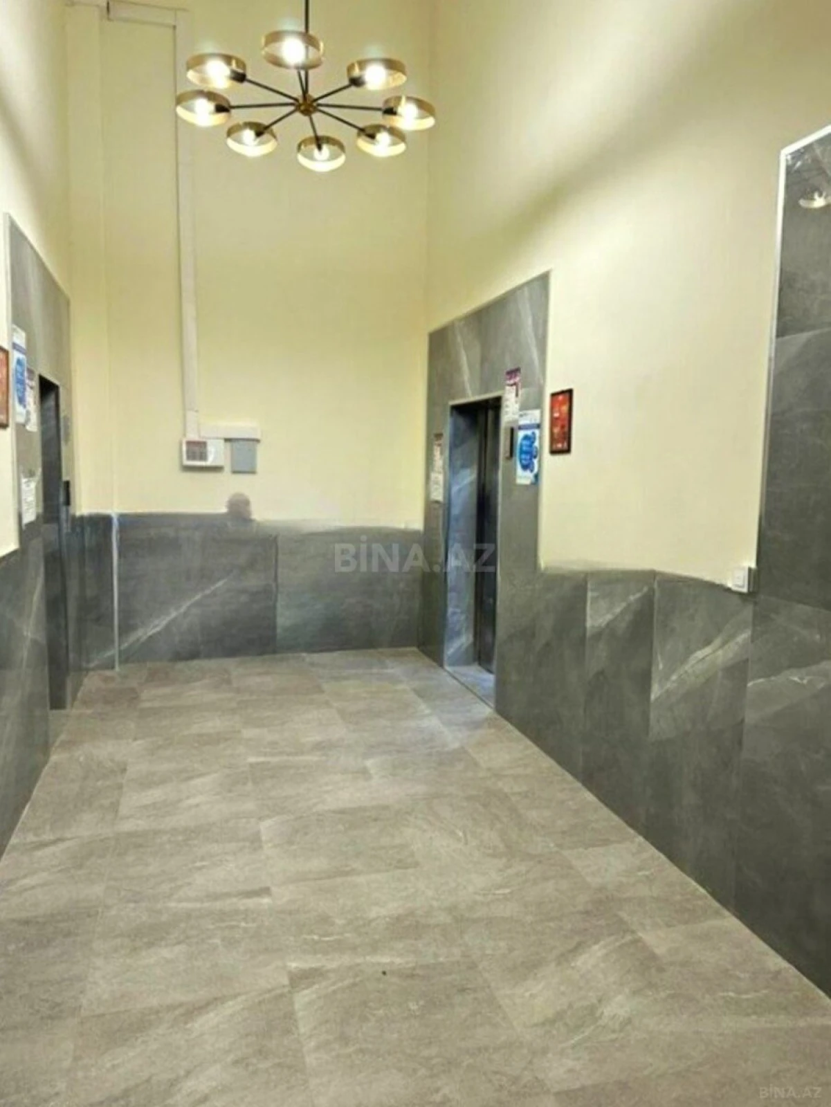 Satılır 3 otaqlı mənzil 130 m²