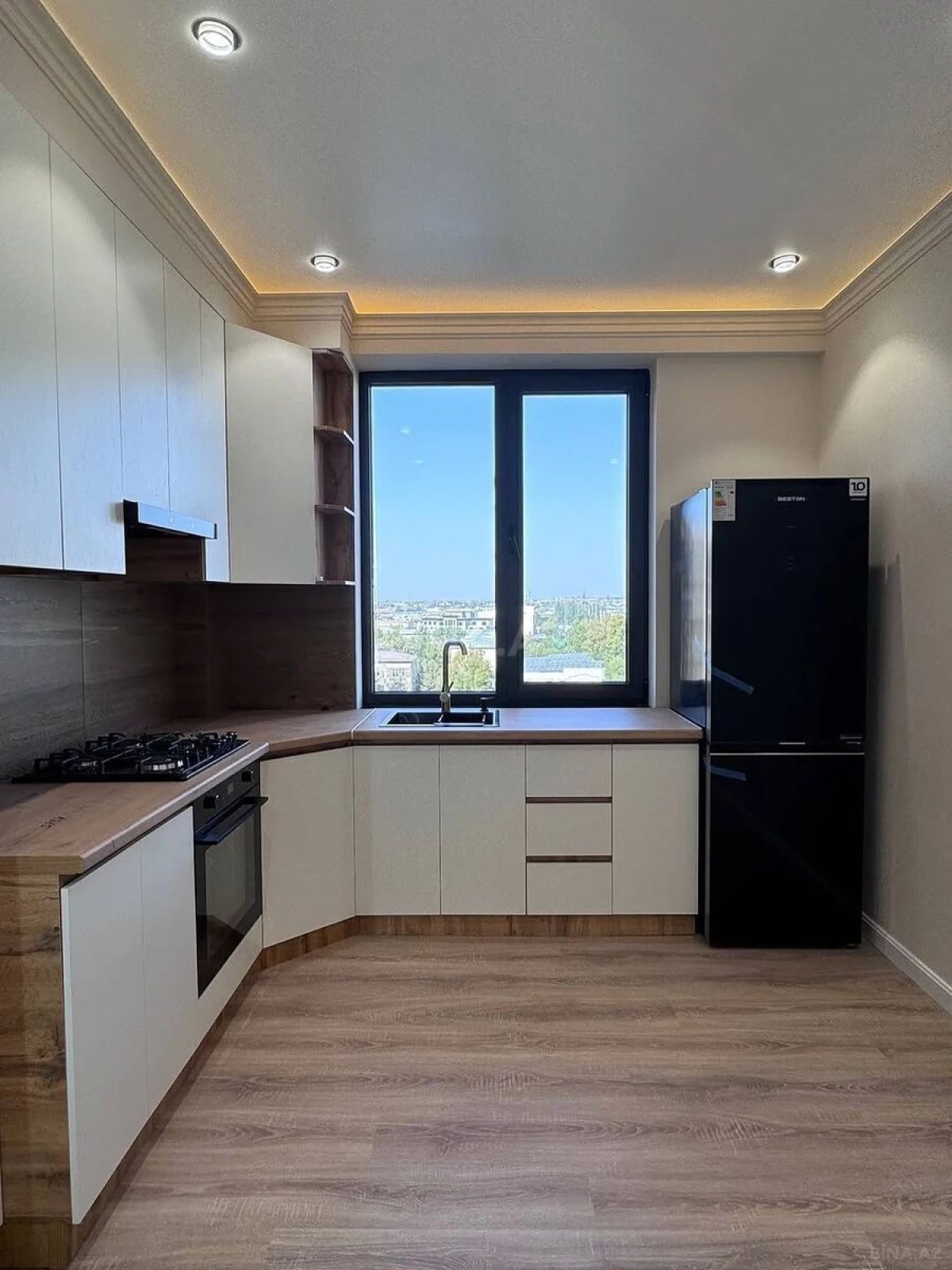 Kirayə verilir 2 otaqlı mənzil 62 m²