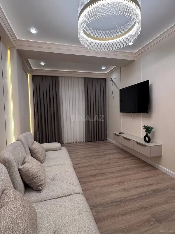 Kirayə verilir 2 otaqlı mənzil 62 m²