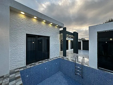 Satılır 4 otaqlı həyət evi 144 m²