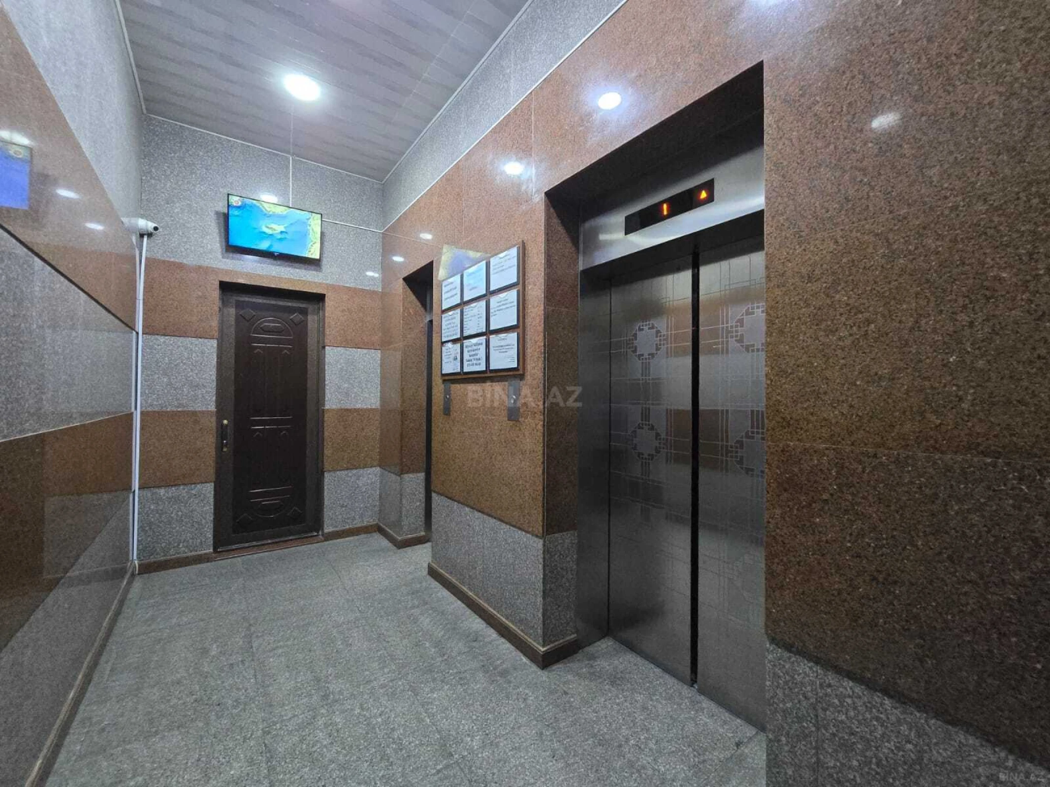 Satılır 3 otaqlı mənzil 162 m²