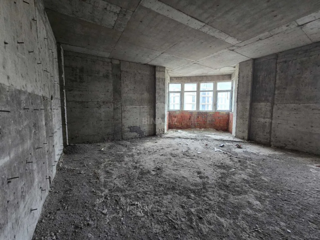 Satılır 3 otaqlı mənzil 162 m²