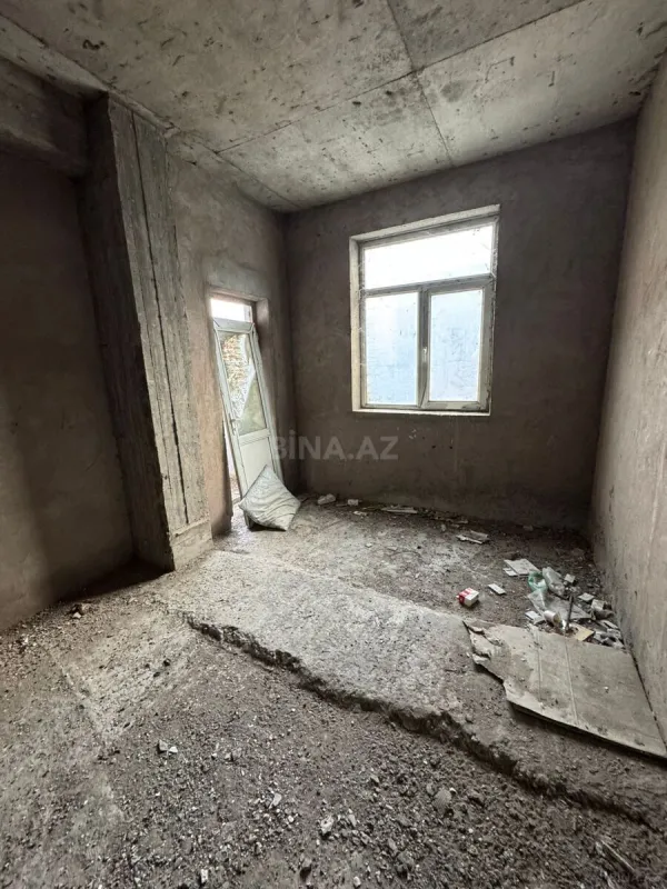 Satılır 3 otaqlı mənzil 122 m²