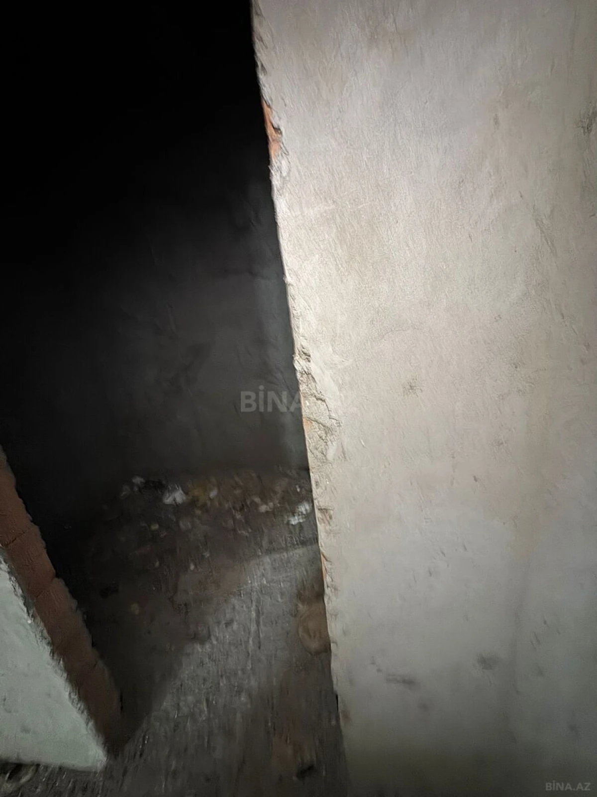 Satılır 3 otaqlı mənzil 122 m²